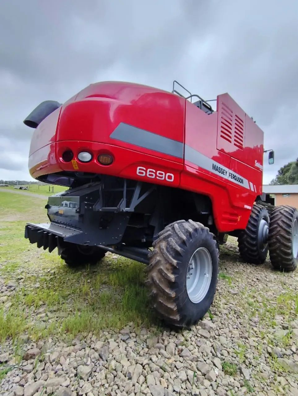 Colheitadeira Massey Ferguson 6690 ano 2019