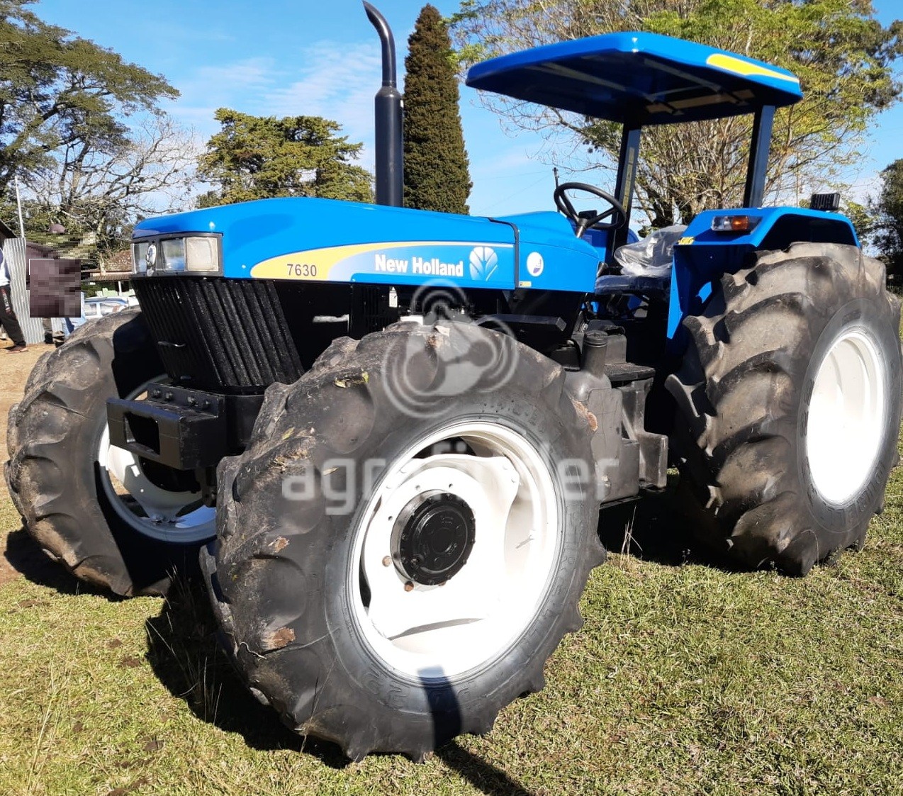 Trator New Holland 7630
Ano 2009