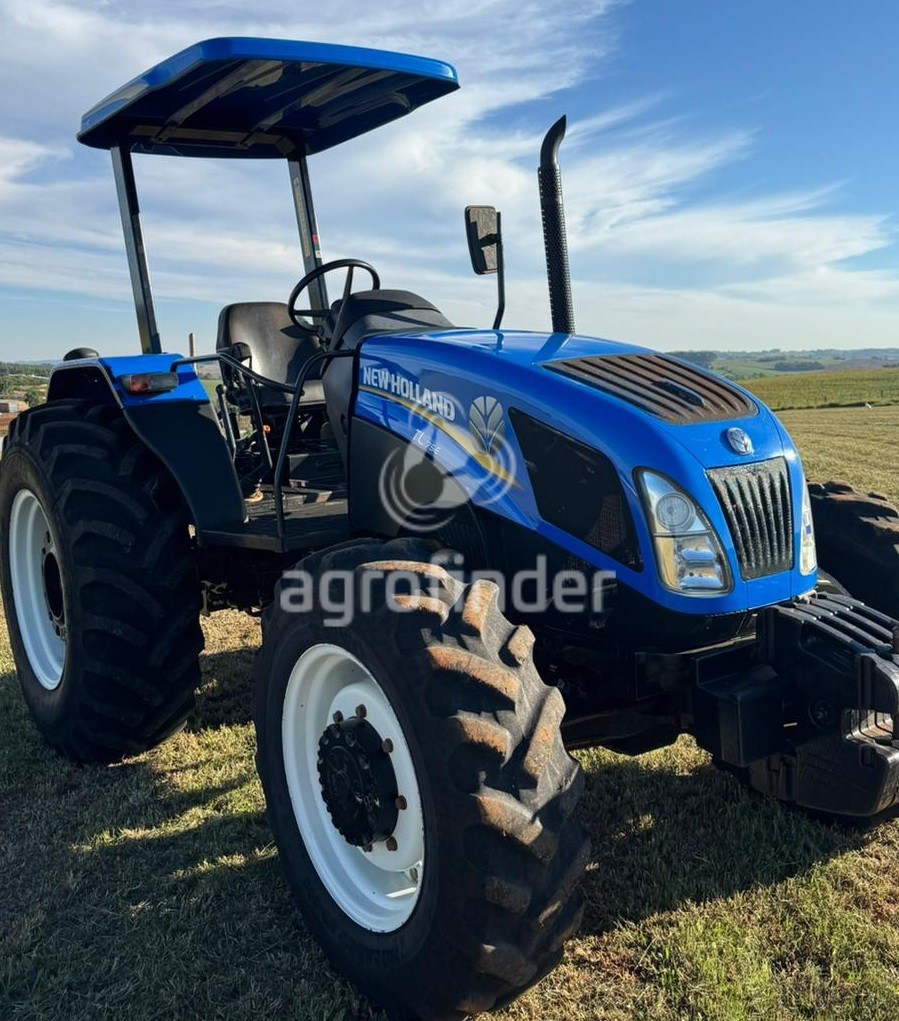 Trator New Holland TL 75 E
Ano 2014