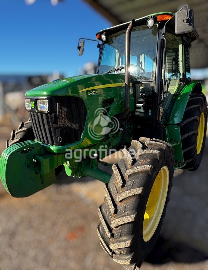 Trator John Deere 5078 E
Ano 2015
