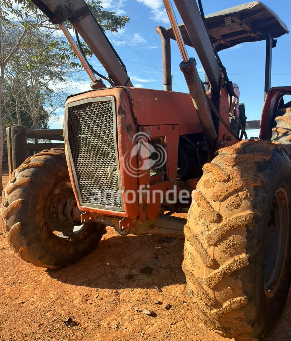 Trator Massey Ferguson 292
Ano 2002