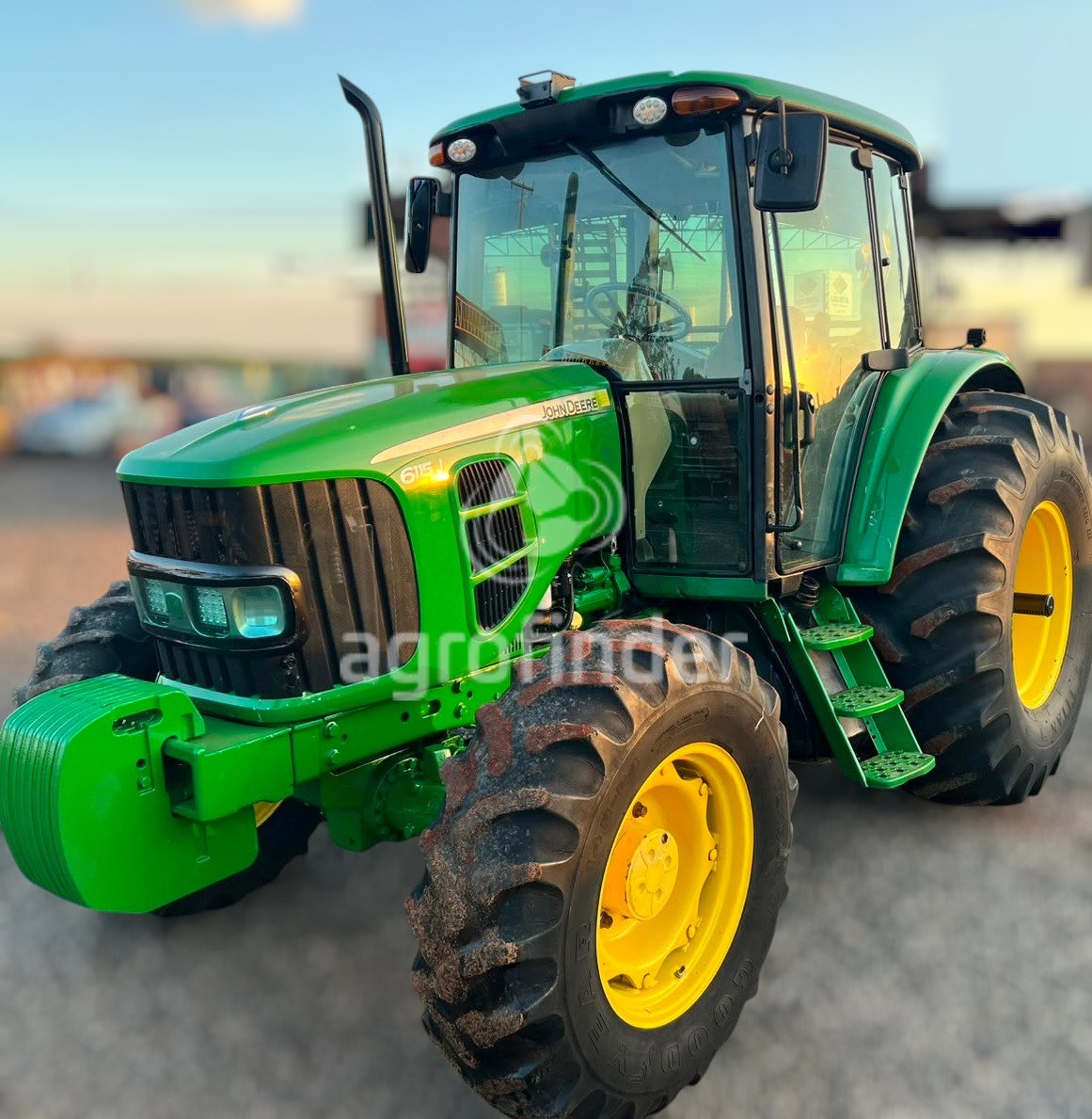 Trator John Deere 6115 J
Ano 2019