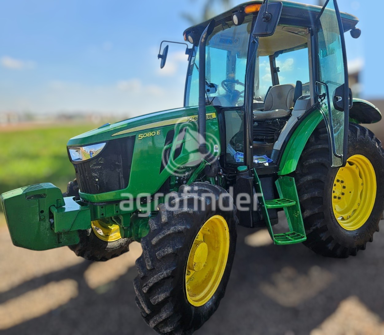 Trator John Deere 5080 E
Ano 2022