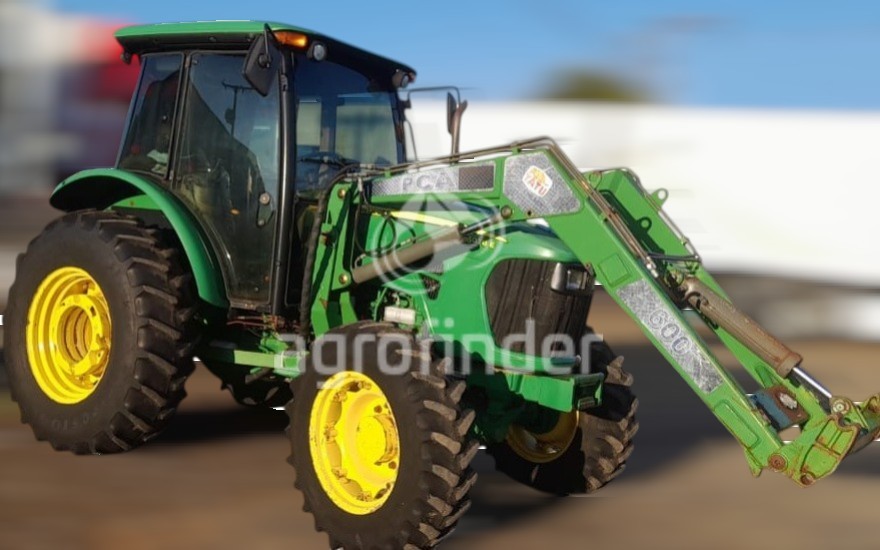 Trator John Deere 5078 E
Ano 2014
