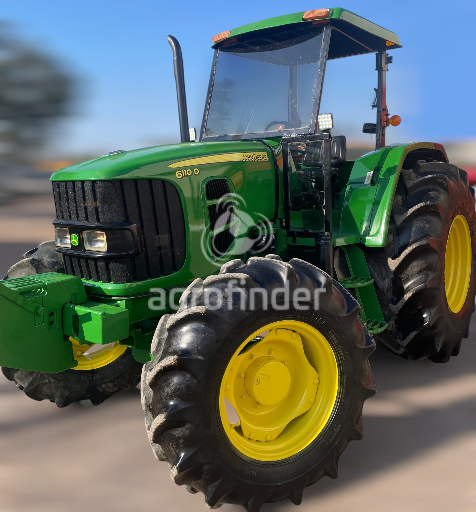 Trator John Deere 6110 D
Ano 2011