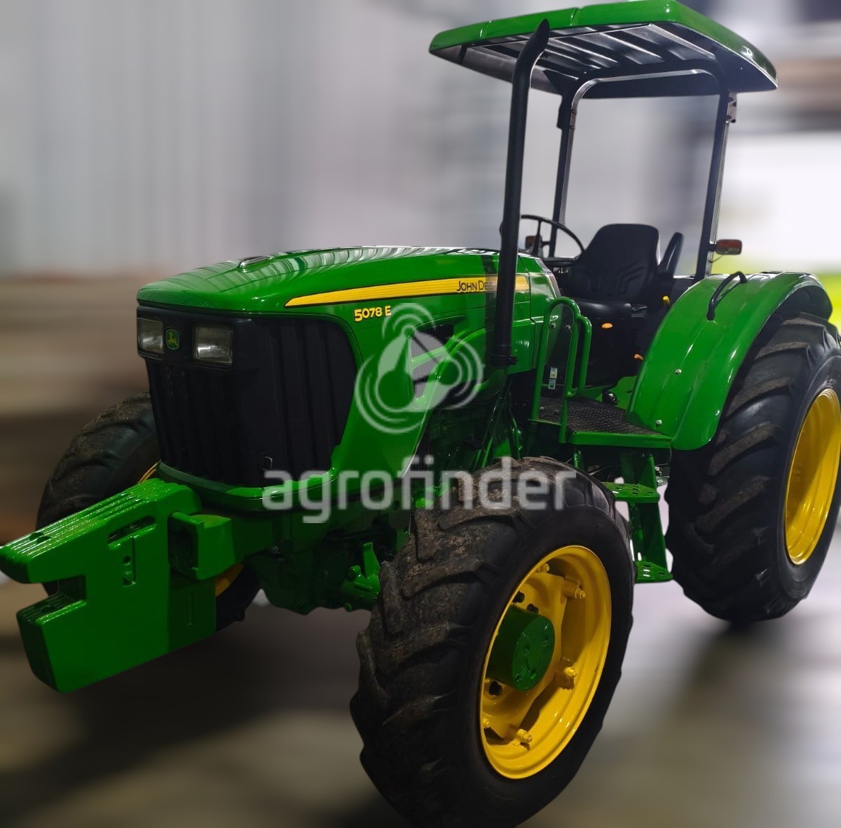 Trator John Deere 5078 E
Ano 2010