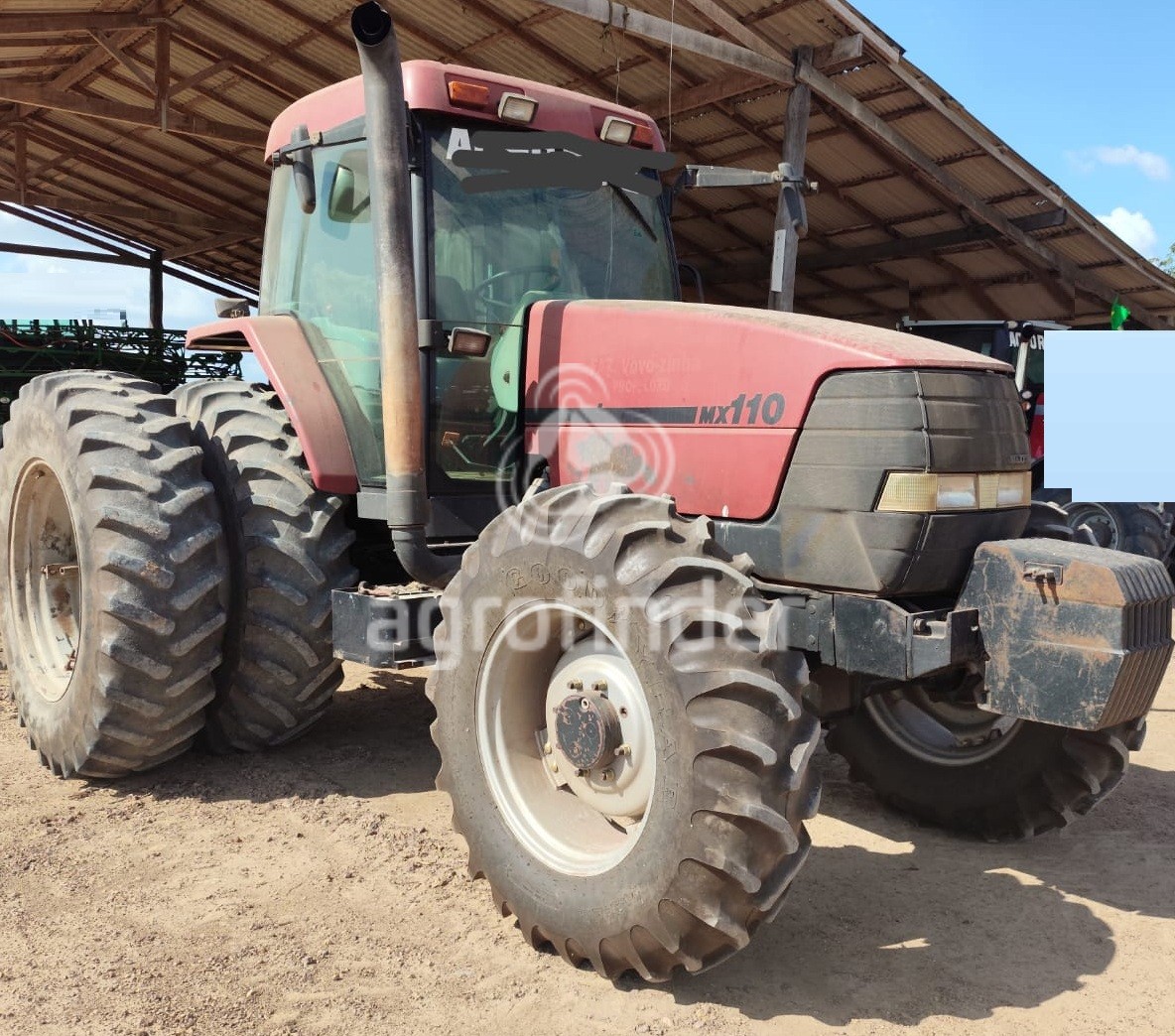 Trator Case IH MX110
Ano 2008