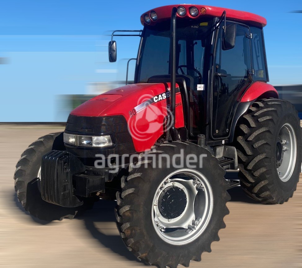 Trator Case IH Farmall 80
Ano 2012