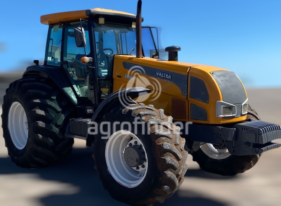 Trator Valtra BH 165
Ano 2013