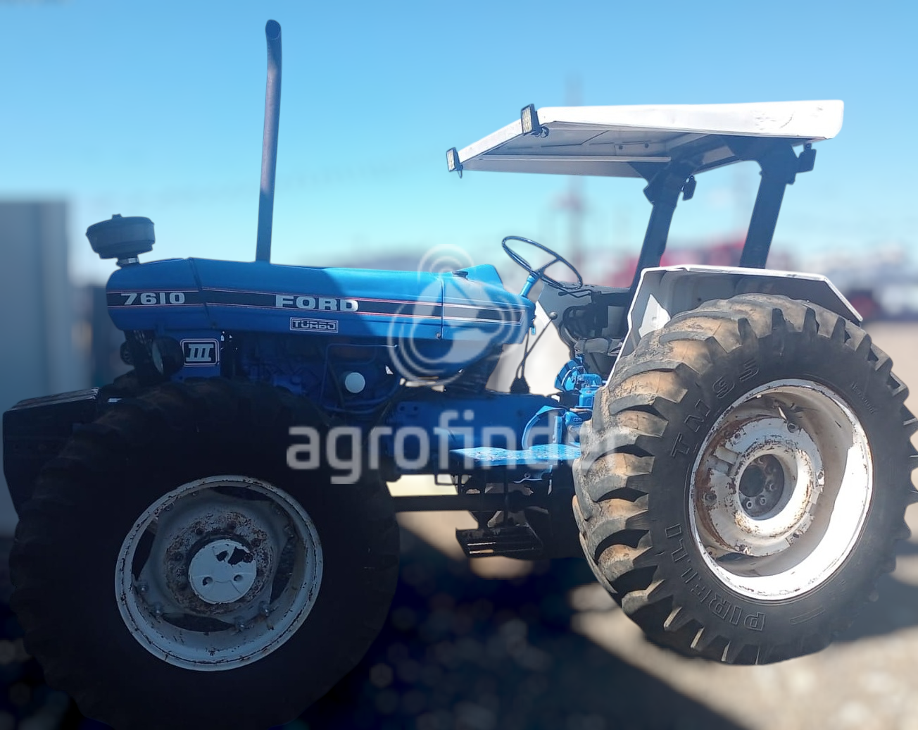 Trator Ford 7610
Ano 1992