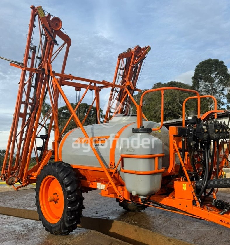 Pulverizador de Arrasto Jacto Columbia AD 18 
 Ano 2020