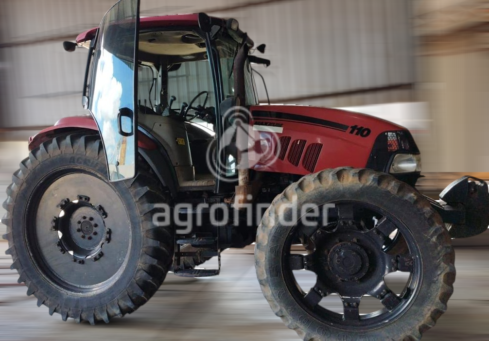 Trator Case IH Farmall 110 A
Ano 2013