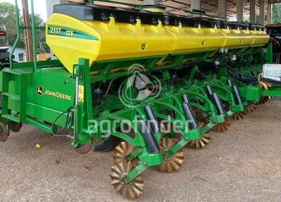 Plantadeira de Verão John Deere 2117 CCS 
 Ano 2021