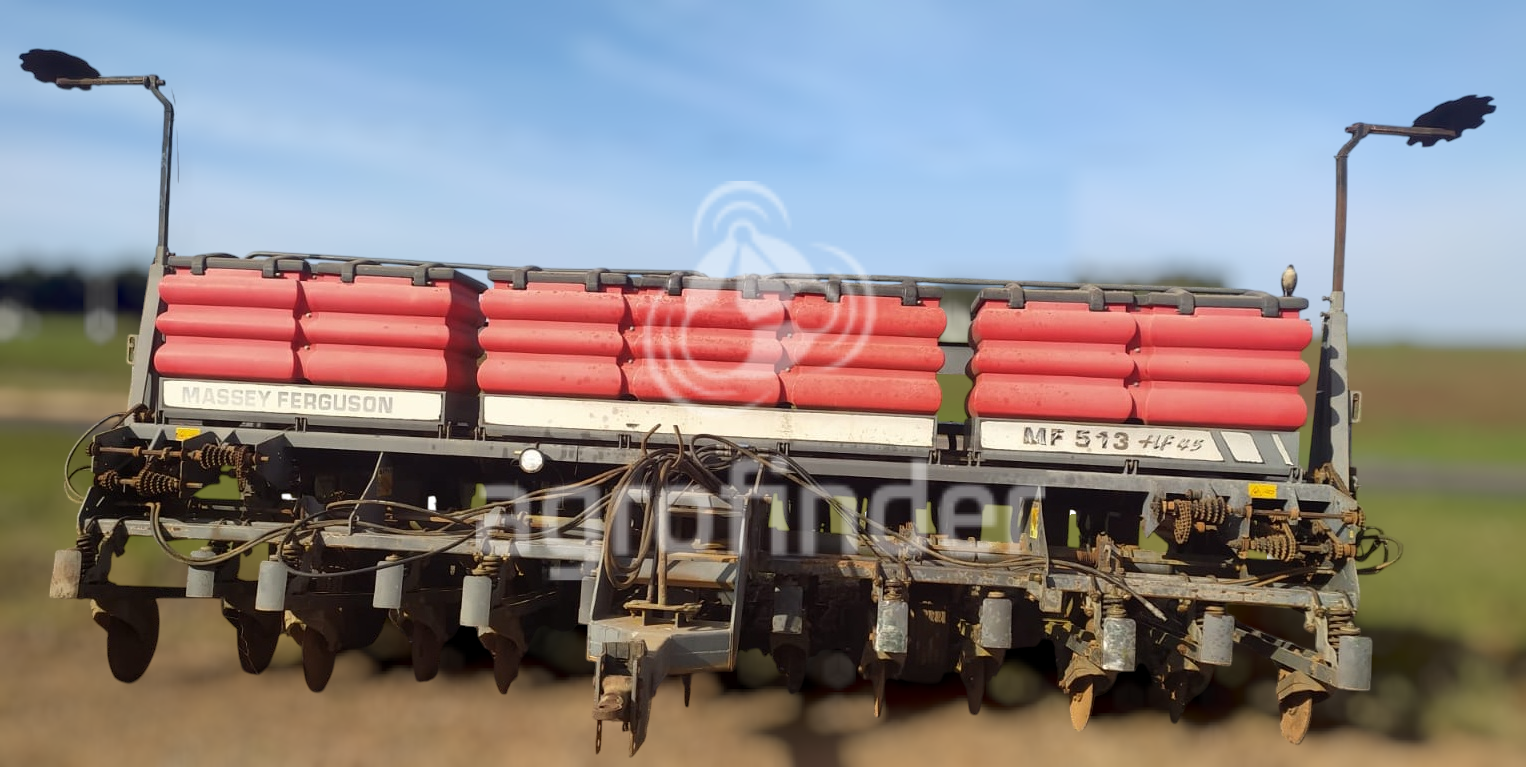 Plantadeira de Verão Massey Ferguson MF 513
Ano 2015