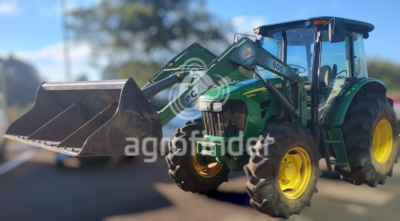 Trator John Deere 5078 E 
 Ano 2015