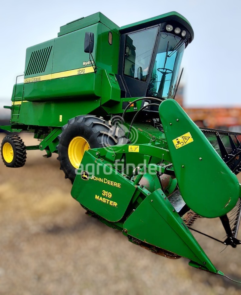 Colheitadeira de grão John Deere 1175
Ano 2013