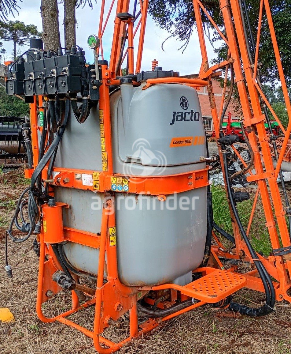 Pulverizador Hidráulico Jacto Condor 800
Ano 2020