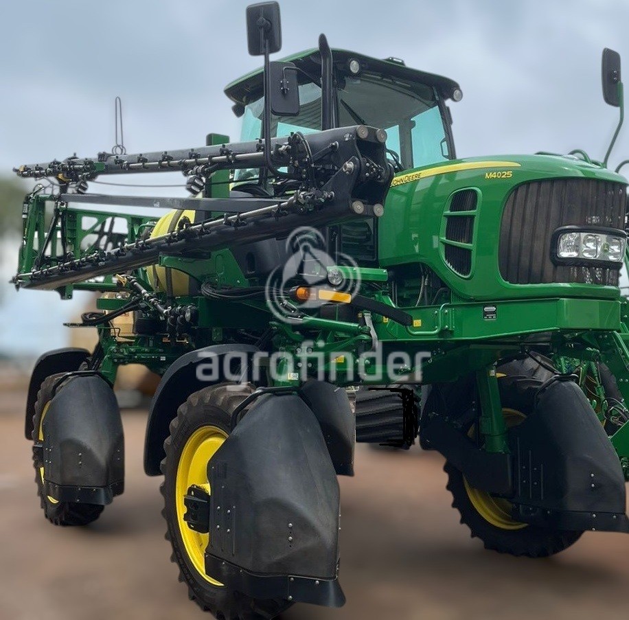 Pulverizador Autopropelido John Deere M 4025 
 Ano 2024