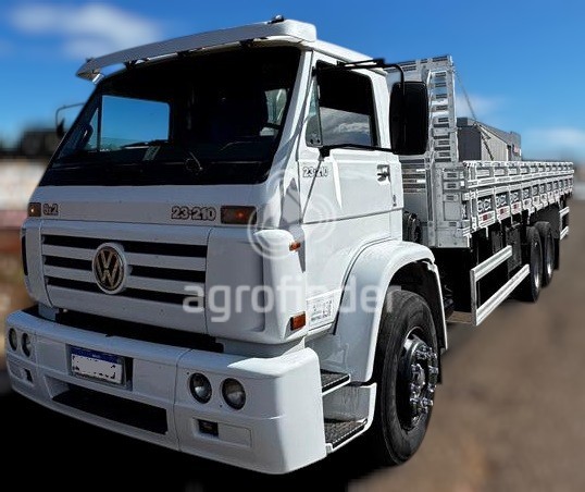 Caminhão Volkswagen 23-210 
 Ano 2004
