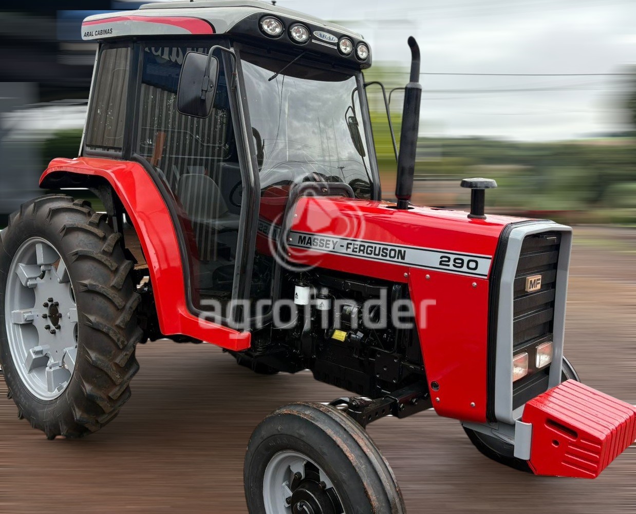 Trator Massey Ferguson 290
Ano 1984