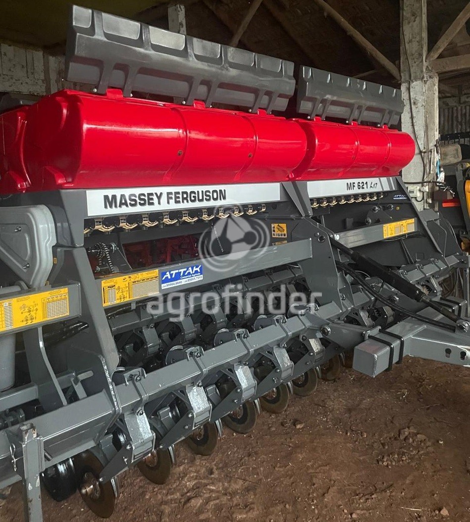 Plantadeira de Inverno Massey Ferguson MF 621 
 Ano 2019