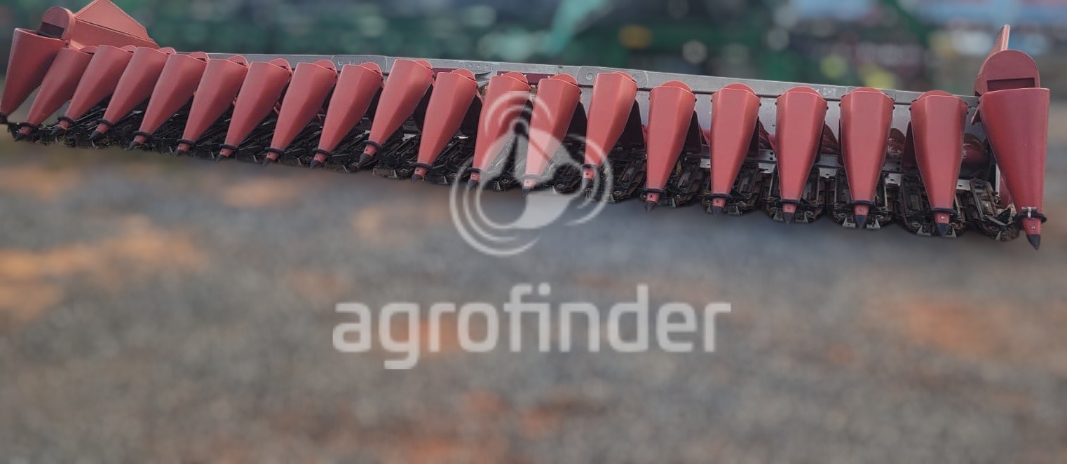 Plataforma de Milho Case IH 19 linhas 
 Ano 2012