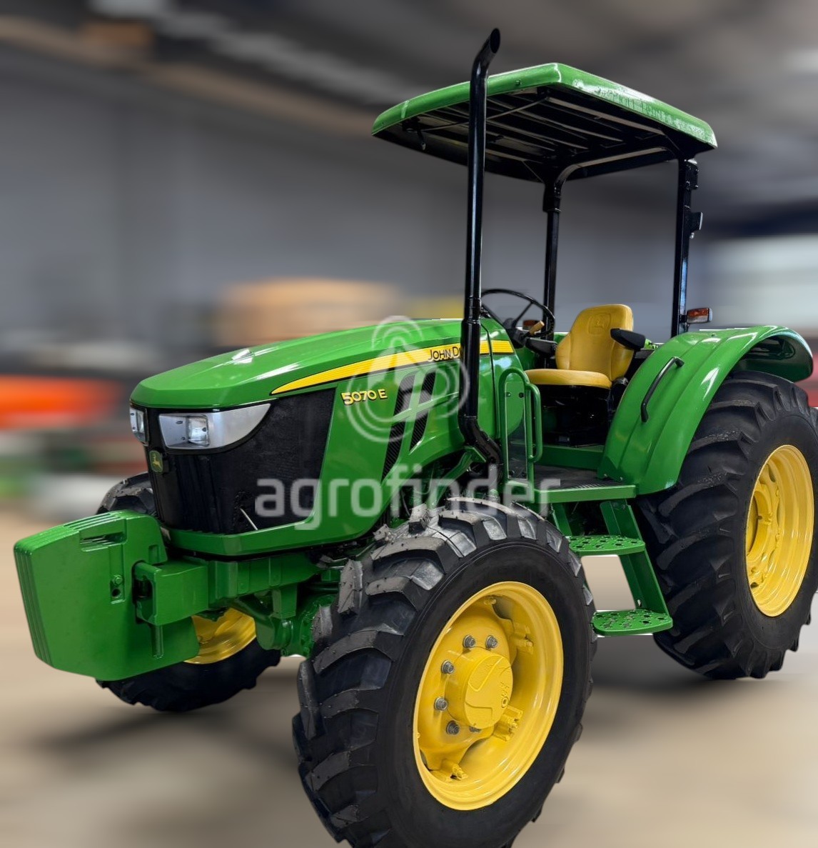 Trator John Deere 5070 E 
 Ano 2023