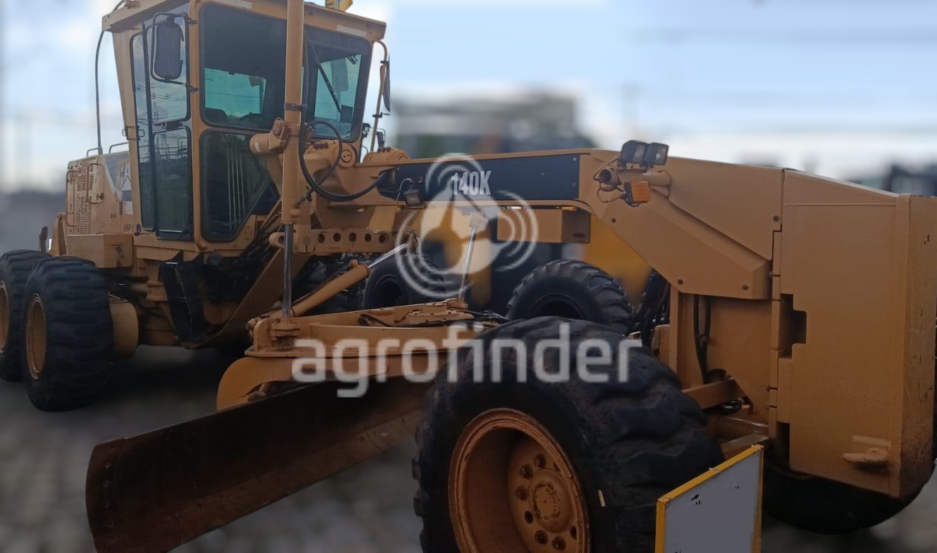 Motoniveladora Caterpillar M140K 
 Ano 2011