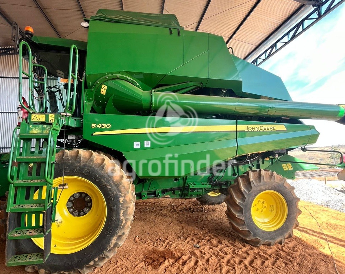 Colheitadeira de grão John Deere S430
Ano 2020