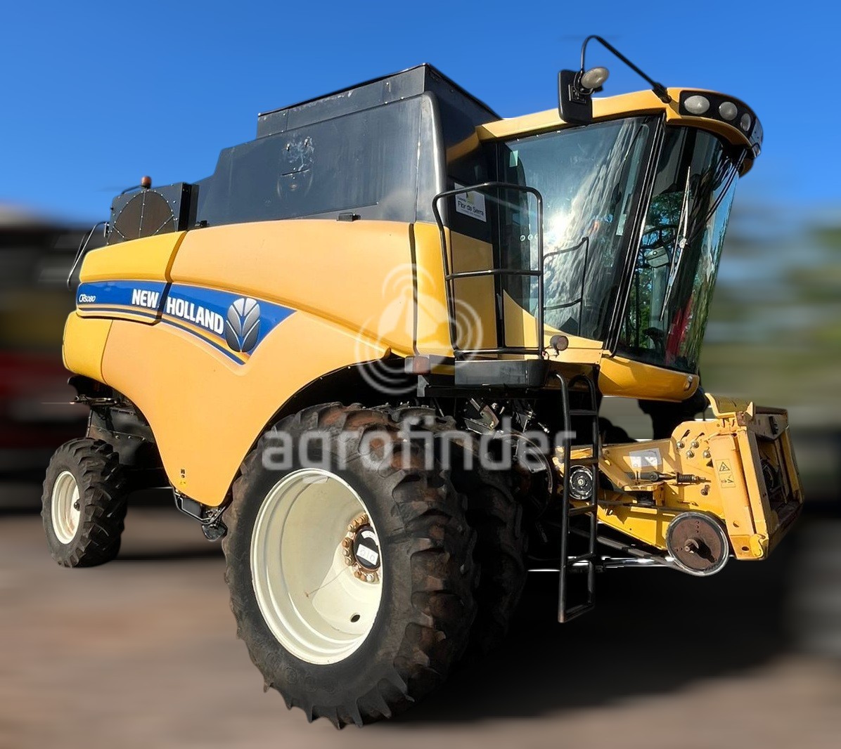 Colheitadeira de grão New Holland CR 5080 
 Ano 2013