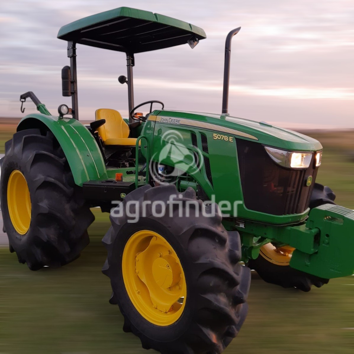 Trator John Deere 5078 E 
 Ano 2021