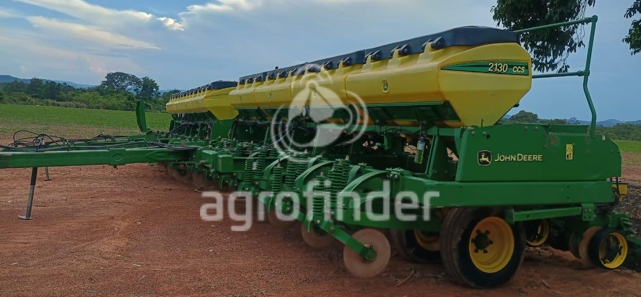 Plantadeira de Verão John Deere 2130 CC 
 Ano 2020