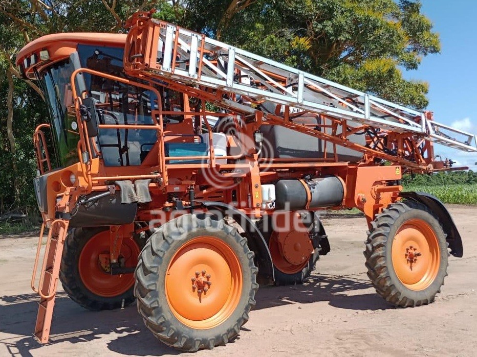 Pulverizador Autopropelido Jacto Uniport 2000 Plus 
 Ano 2014
