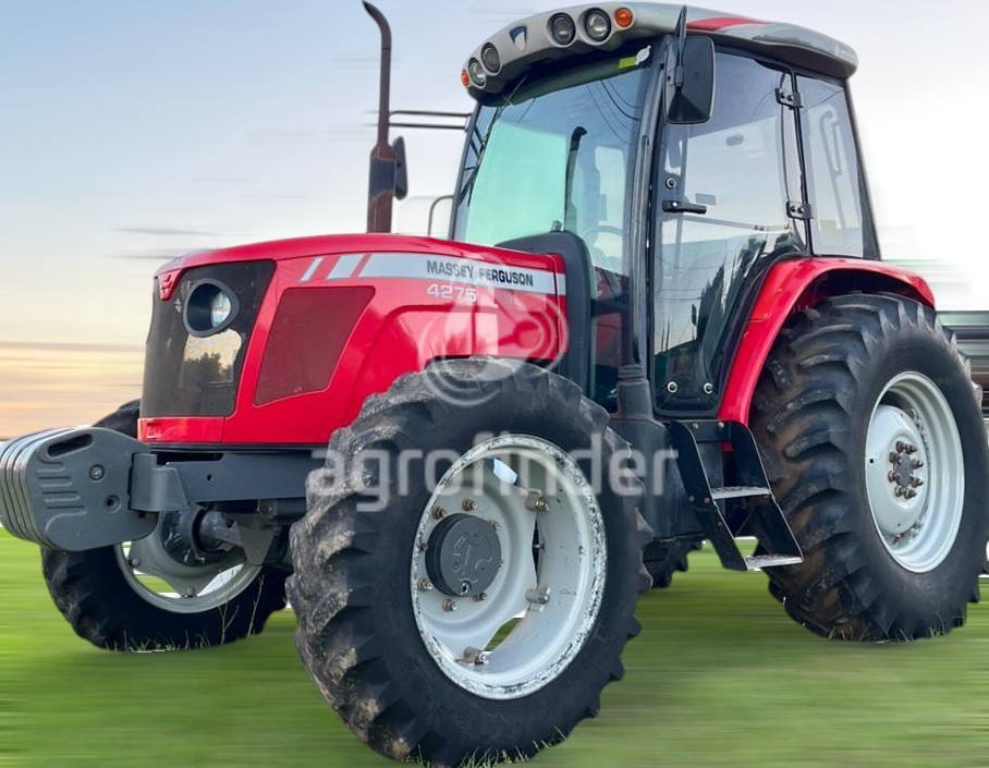 Trator Massey Ferguson 4275
Ano 2013