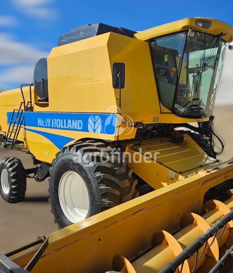 Colheitadeira de grão New Holland TC 5090 
 Ano 2017