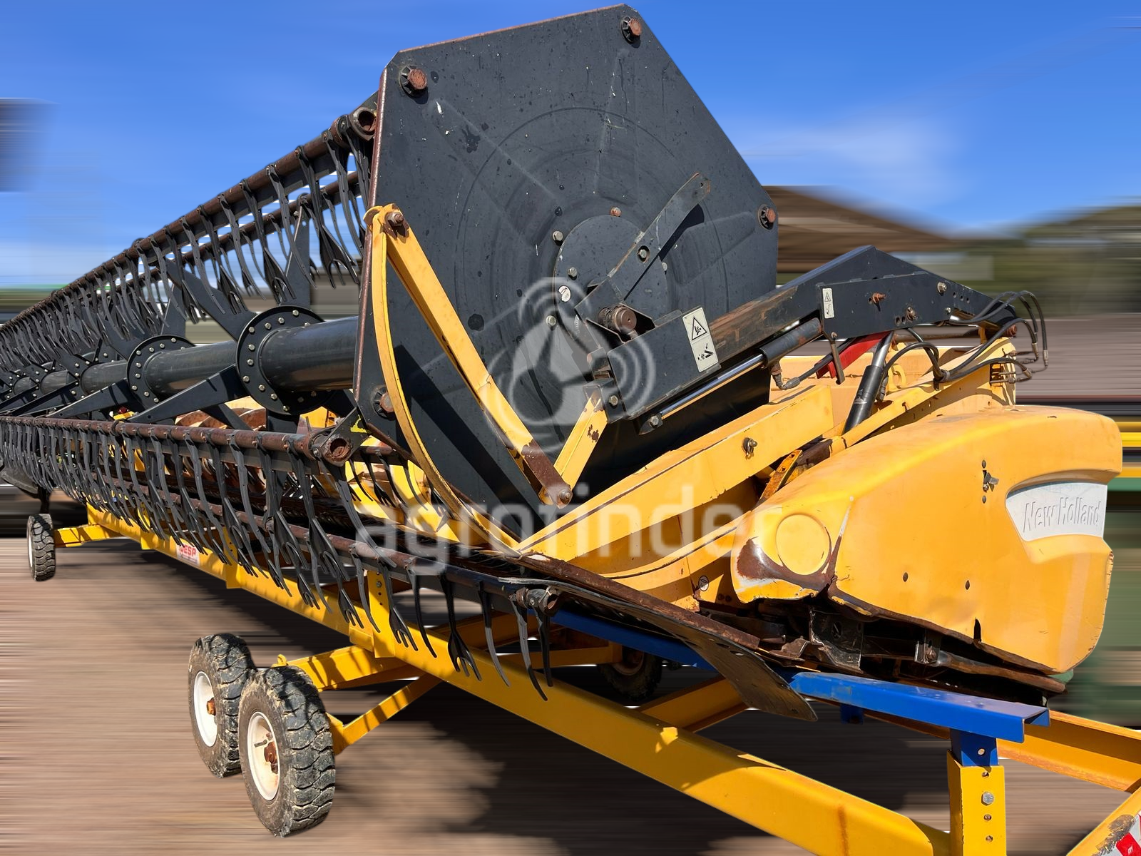 Plataforma de Soja New Holland 25 pés 
 Ano 2009