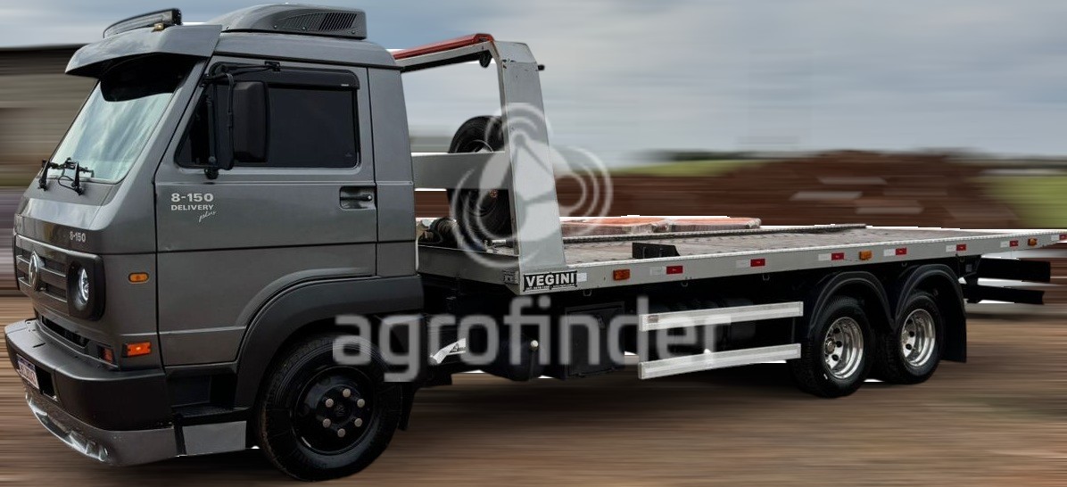 Caminhão Volkswagen Delivery 8-150 
 Ano 2011