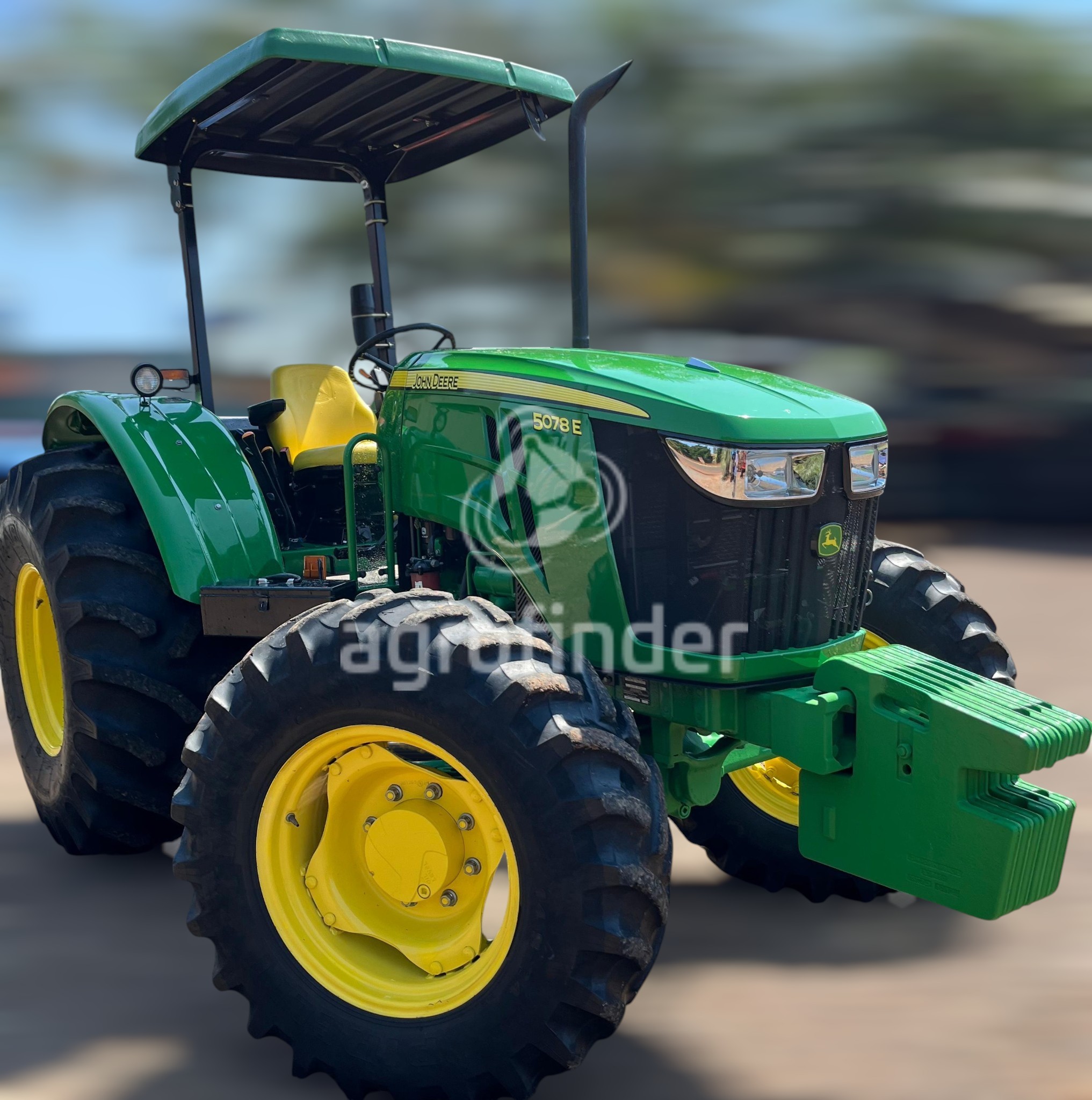 Trator John Deere 5078 E 
 Ano 2023