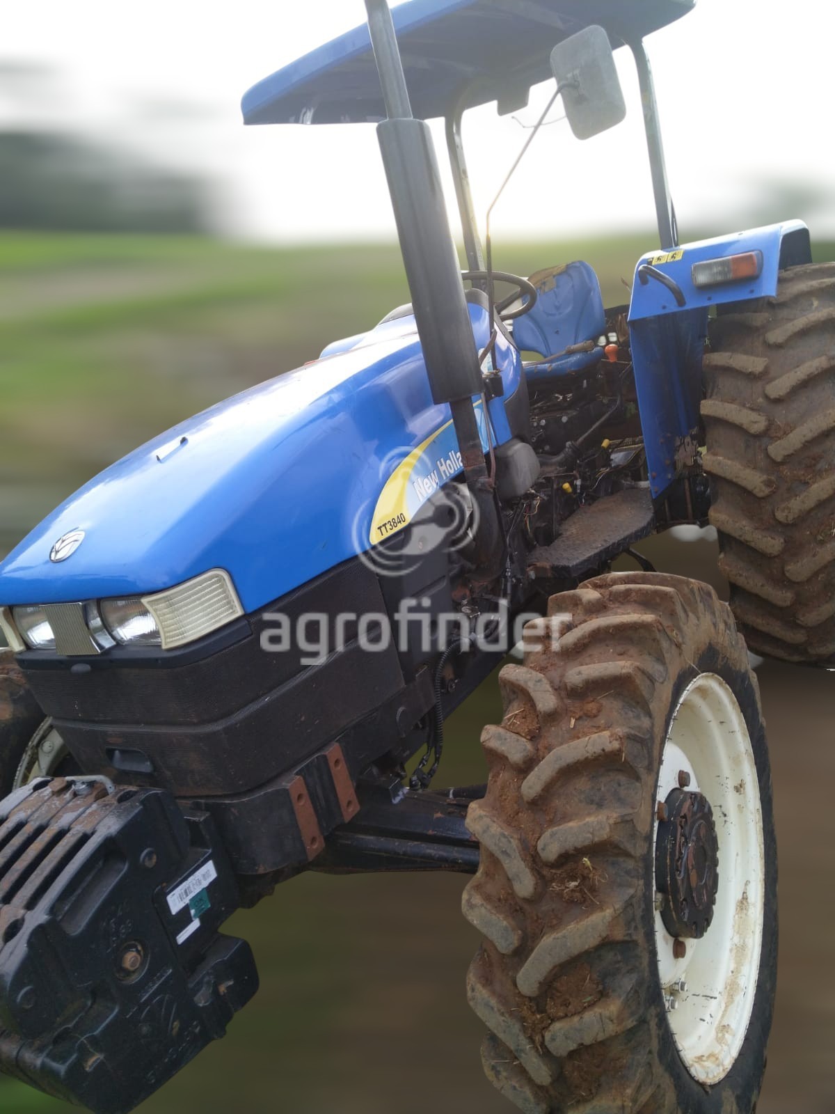 Trator New Holland TT 3840
Ano 2010