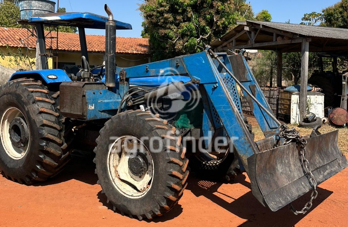Trator New Holland 7630
Ano 2008