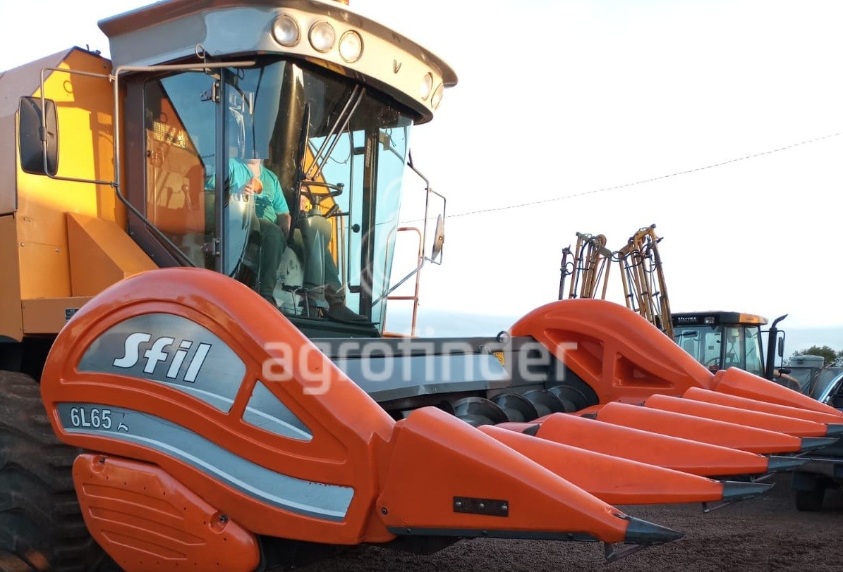 Plataforma de Milho Sfil 6L 65 
 Ano 2008