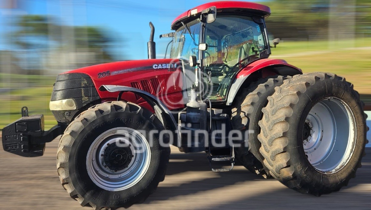 Trator Case IH Puma 205
Ano 2012