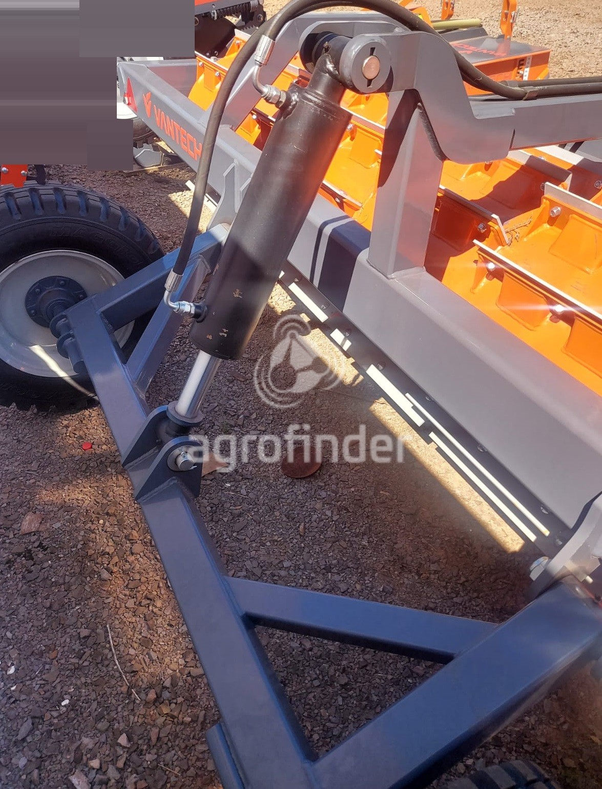 Rolo Faca Vantech Express 3000 
 Ano 2026