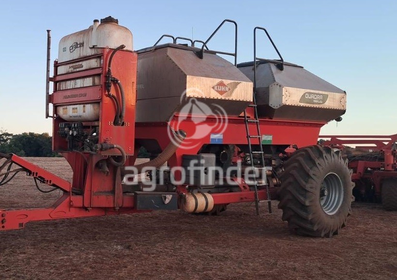 Plantadeira de Inverno Kuhn Quadra
Ano 2019