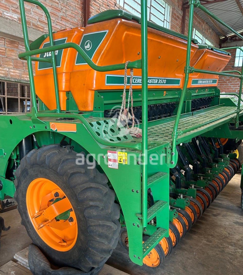 Plantadeira Múltipla Stara Ceres Master 3570 
 Ano 2020