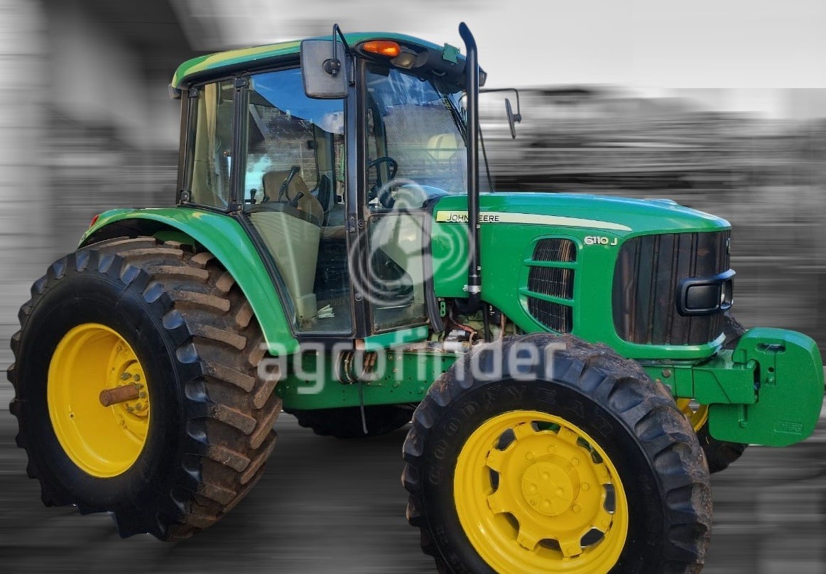Trator John Deere 6110 J
Ano 2016