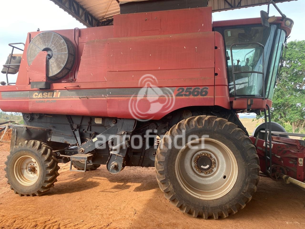 Colheitadeira de grão Case IH Axial-Flow 2566
Ano 2011