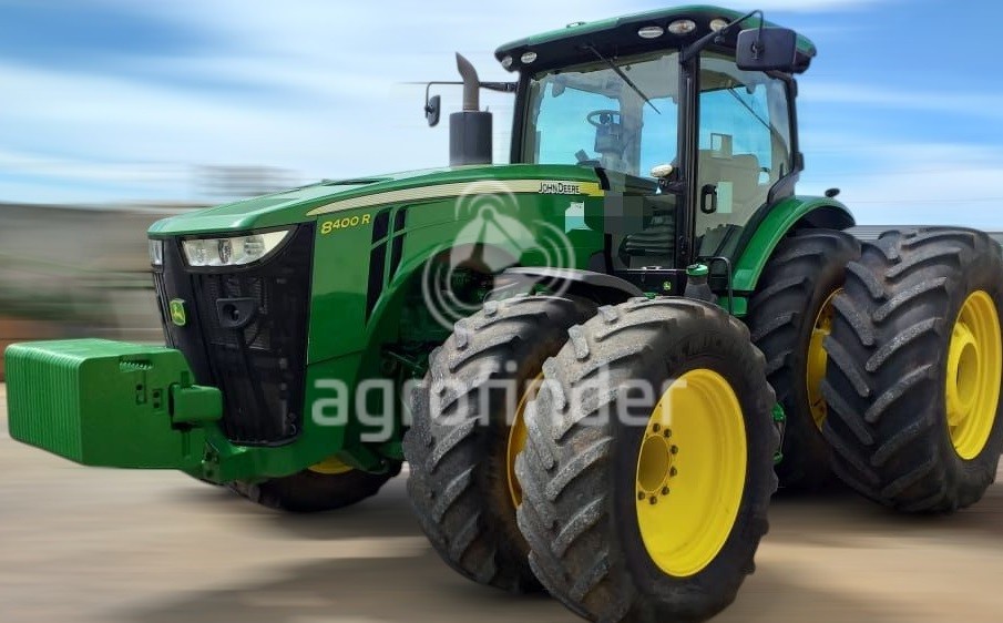 Trator John Deere 8400 R
Ano 2022