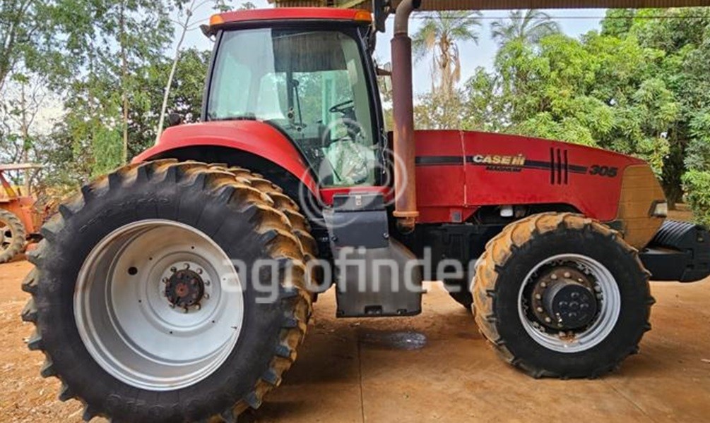 Trator Case IH Magnum 305
Ano 2009