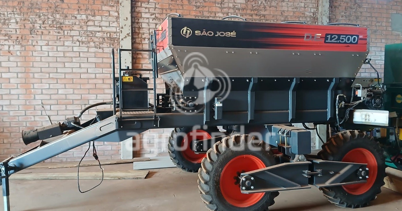 Distribuidor de Fertilizante Sólido São José HT 12500 Inox
Ano 2023